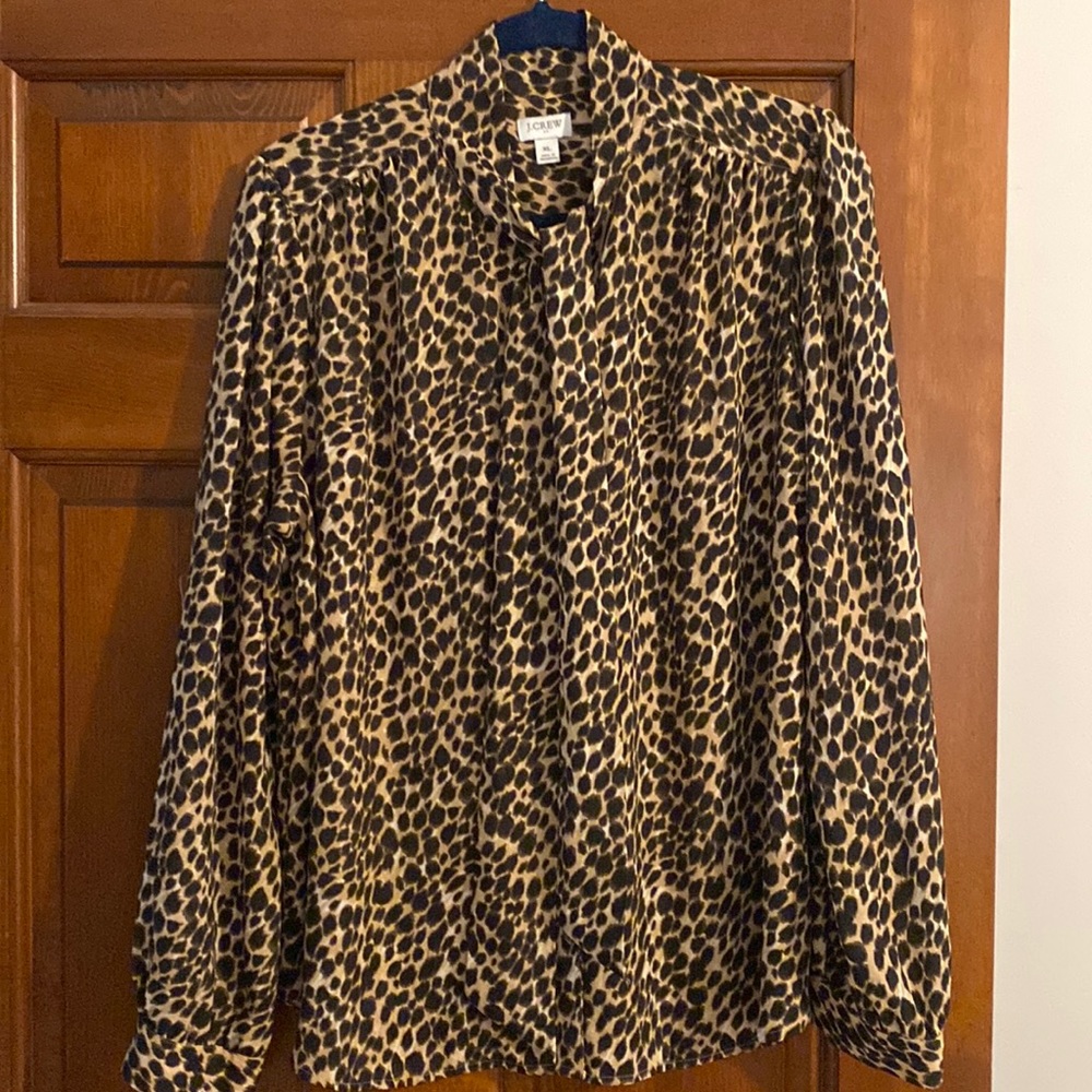 Jcrew leopard 🐆 blouse! Long sleeve size XL